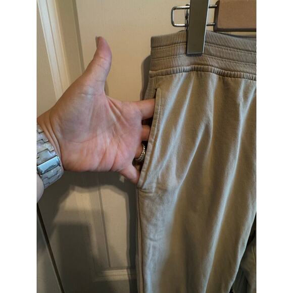 Aerie Women's Sweatpants Pull On Elastic Waist Pockets Cream Color Sz M - Picture 5 of 10